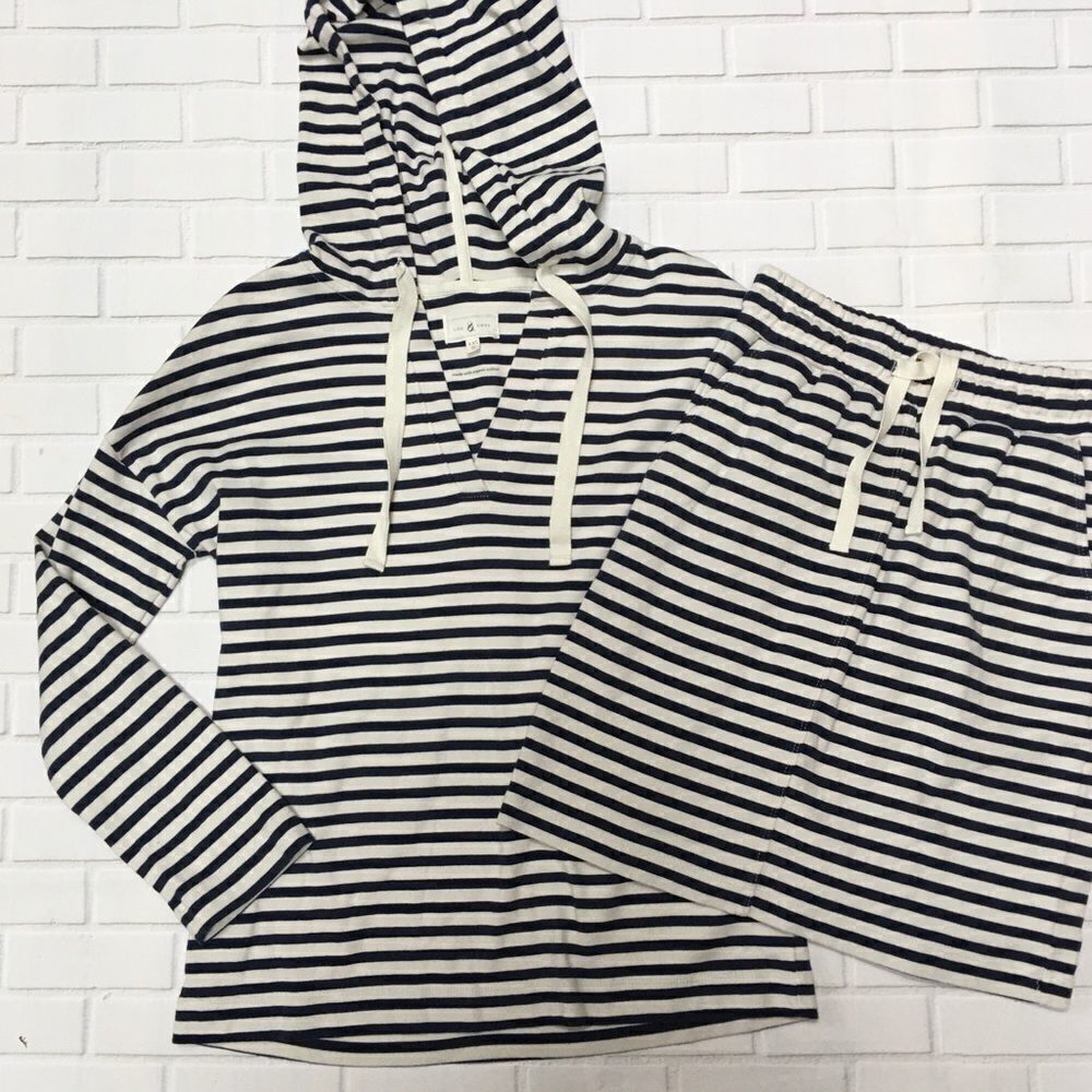 Lou & Grey set: organic cotton skirt & sweatshirt